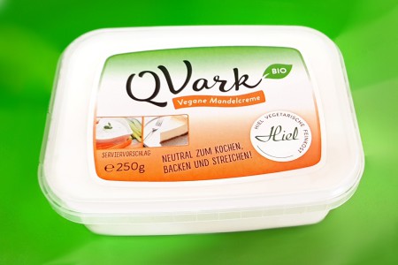 veganer Quark - Topfen - Hiel vegane Mandelcreme